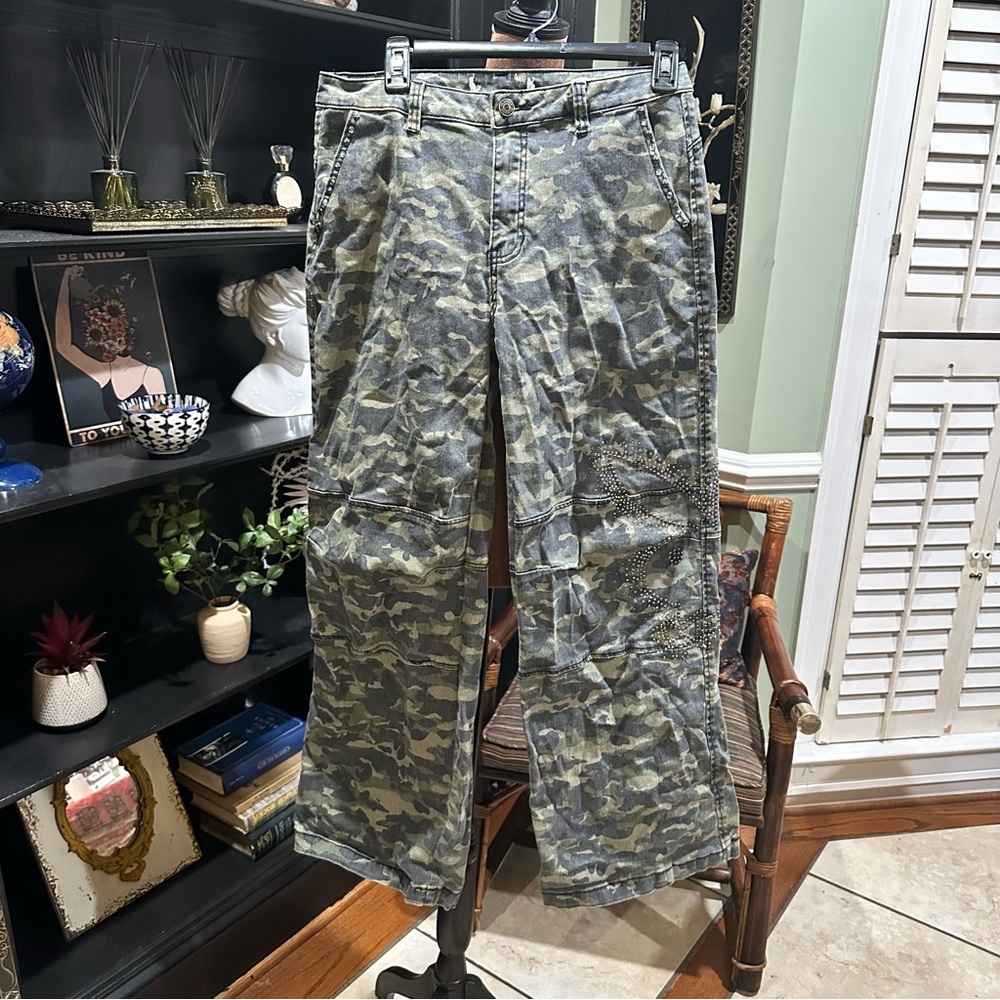 Playboy Bunny Camo Rhinestone Jeans – Juniors Size 9